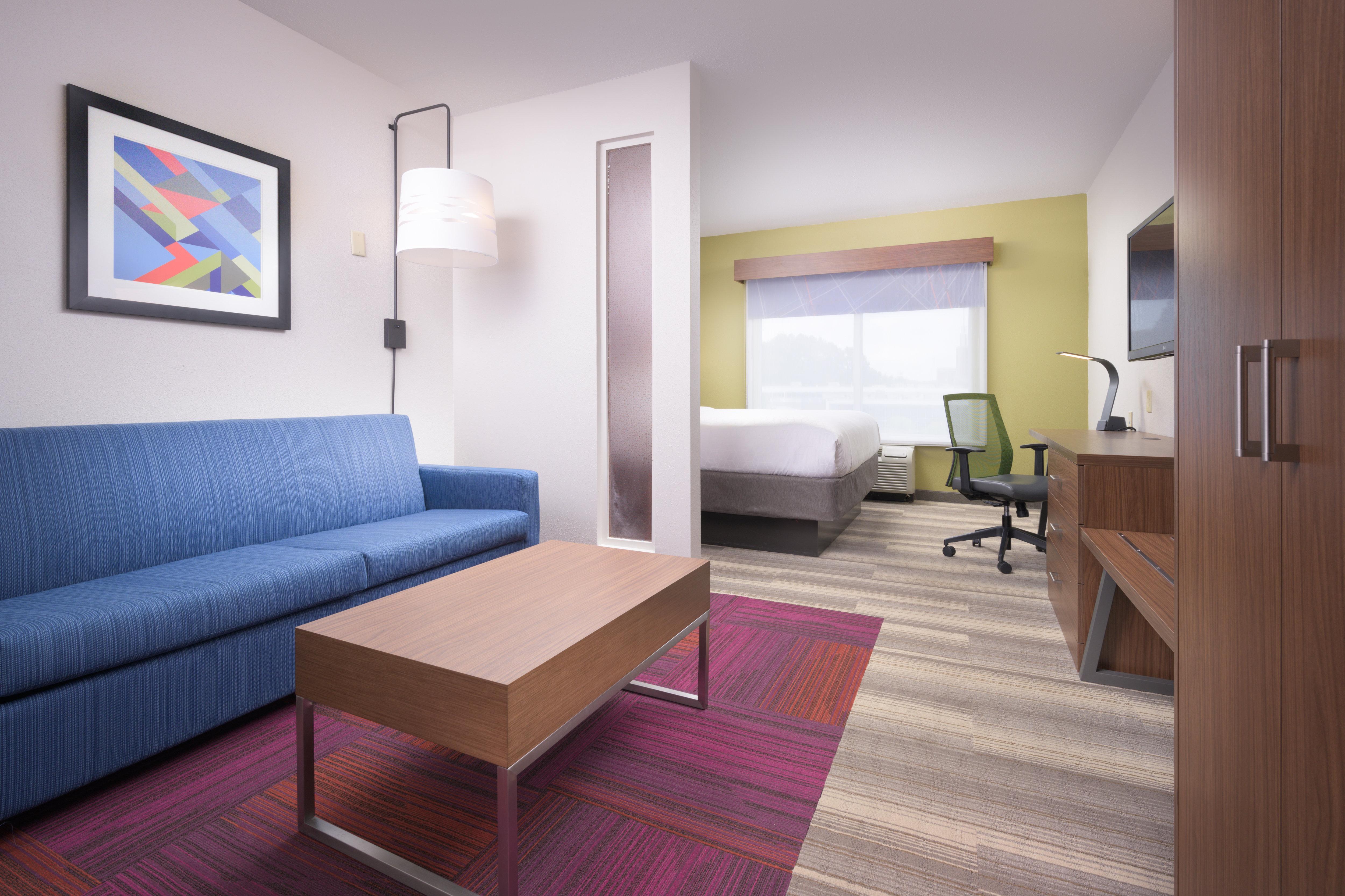 Hotel Holiday Express & Downtown By Ihg